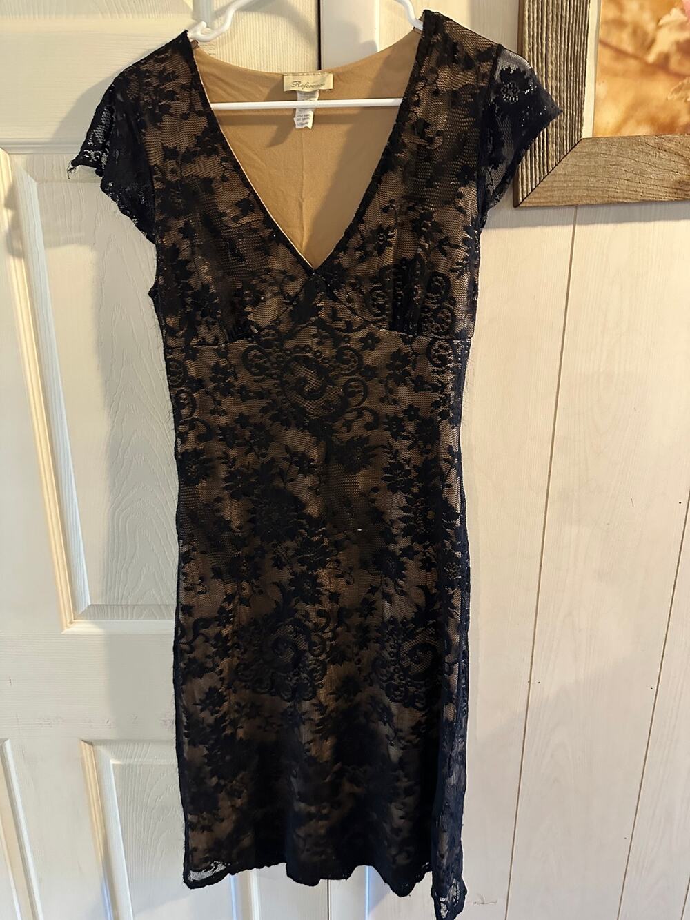 Reference Black Floral Lace Overlay Dress Nude Lining Cap Sleeve V-Neck Large L